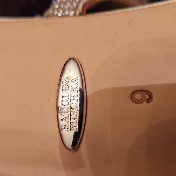 Badgley Mischka Ivory Satin Heels - Picture 8 of 13